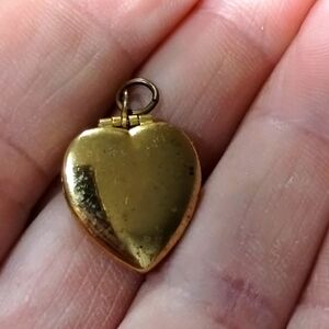 Vintage Gold Heart Locket Pendant